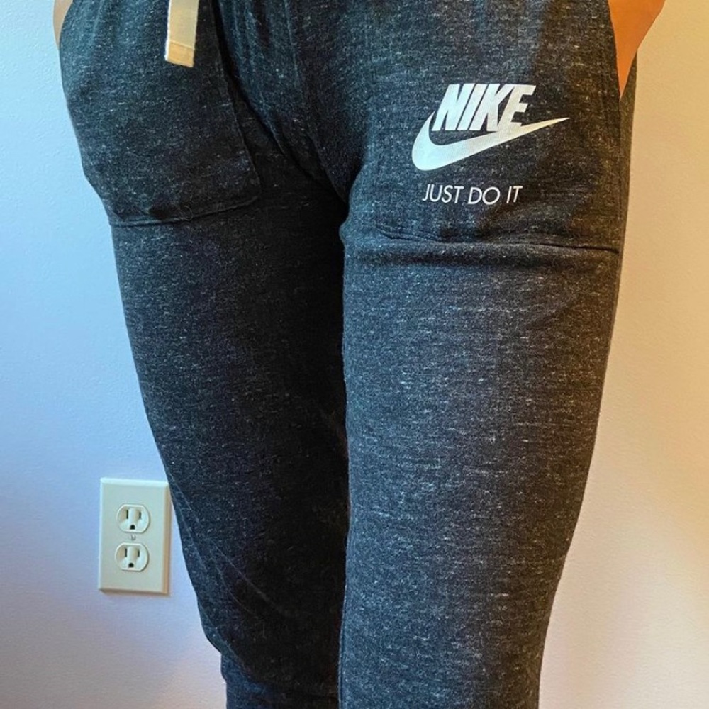 Nike Joggers. NWOT